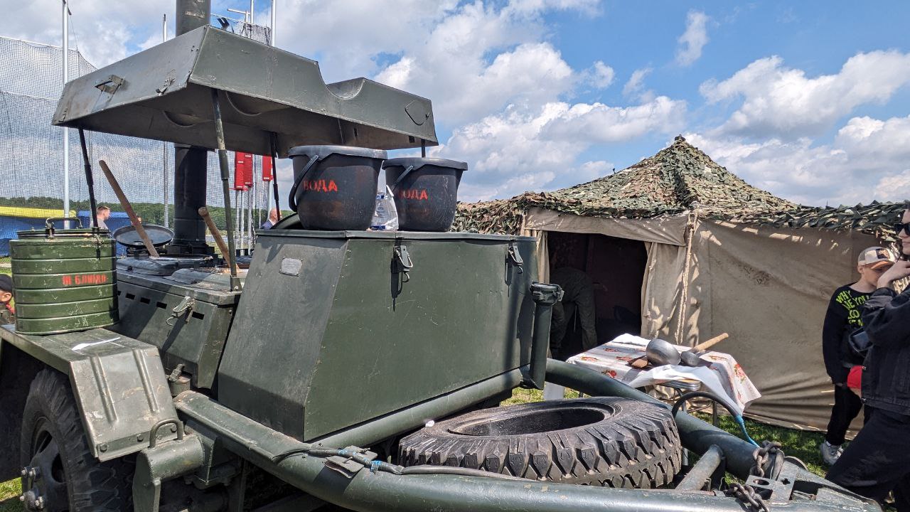 В Бресте проходит семейно-спортивный праздник «Волны единства»