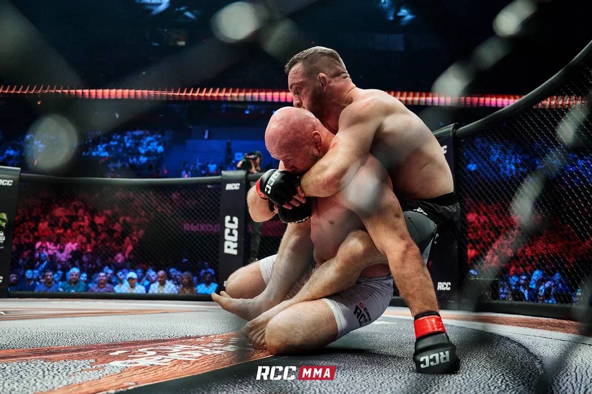 Белорусский боец Влад «Белаз» победил легендарного российского бойца Александра Шлеменко