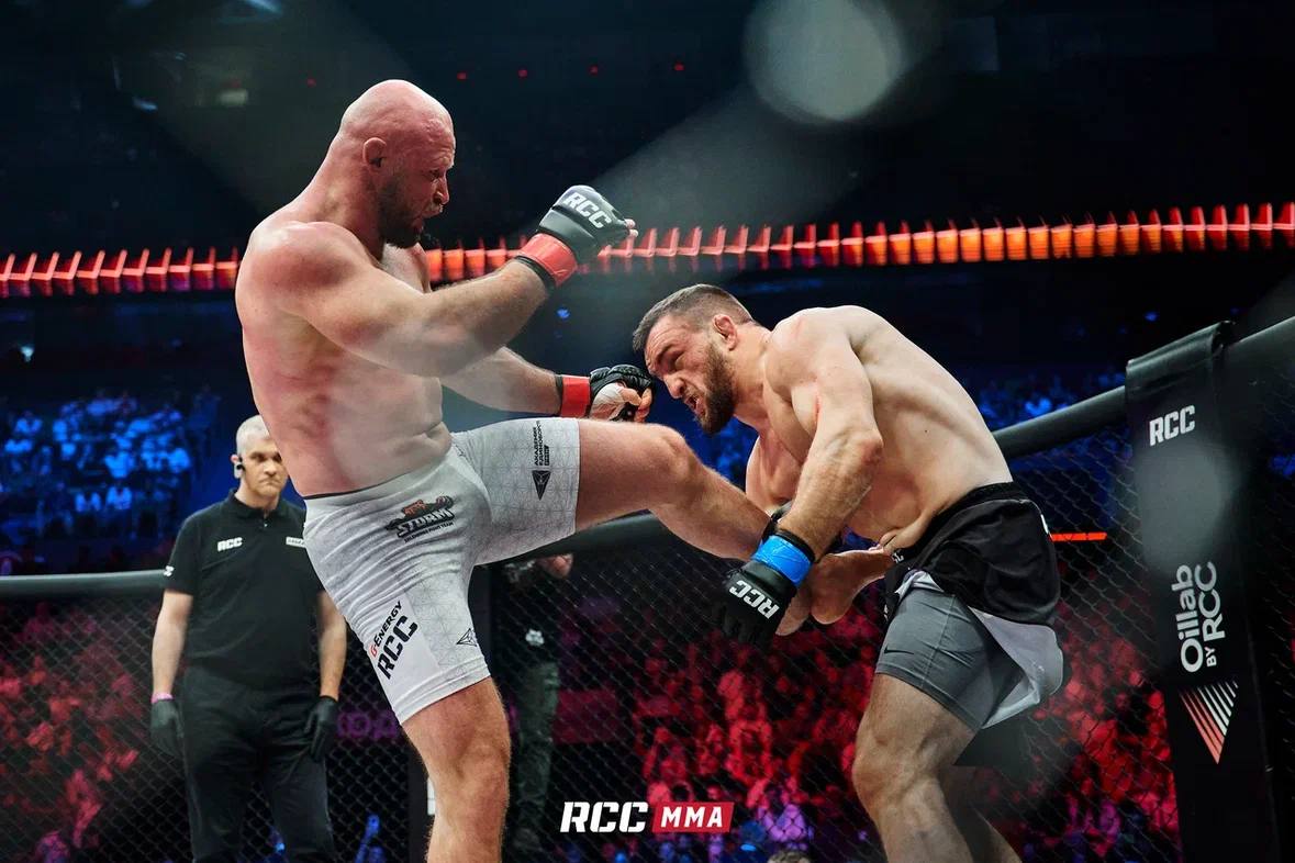 Белорусский боец Влад «Белаз» победил легендарного российского бойца Александра Шлеменко