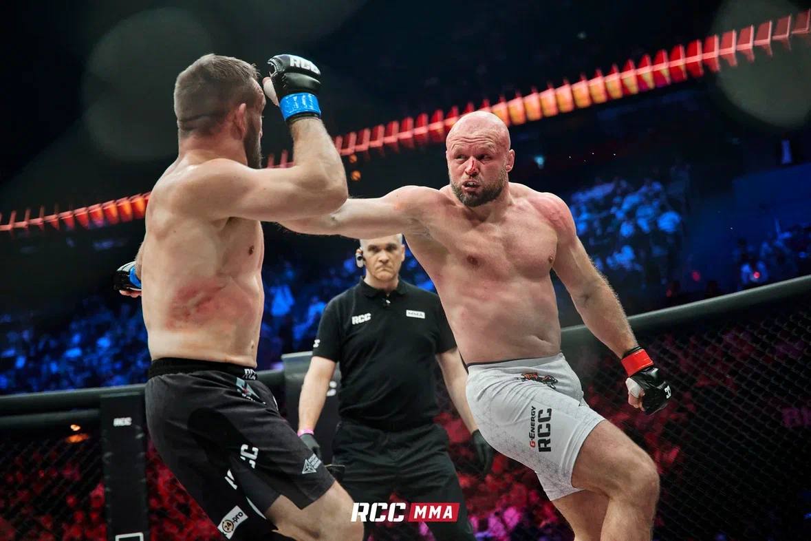 Белорусский боец Влад «Белаз» победил легендарного российского бойца Александра Шлеменко