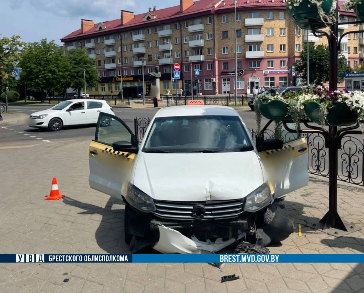 Стало известно, кто стал виновником ДТП с участием такси в центре Бреста