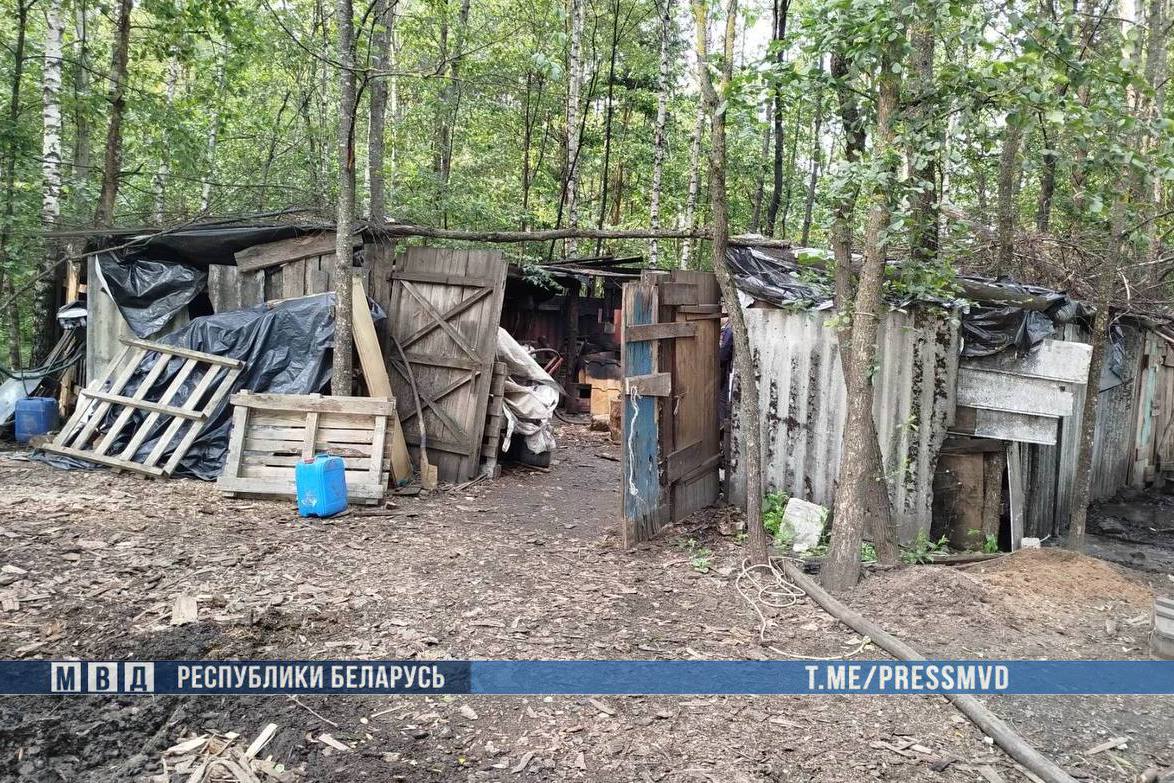 В Пружанском районе ликвидировали мини-завод по производству самогона