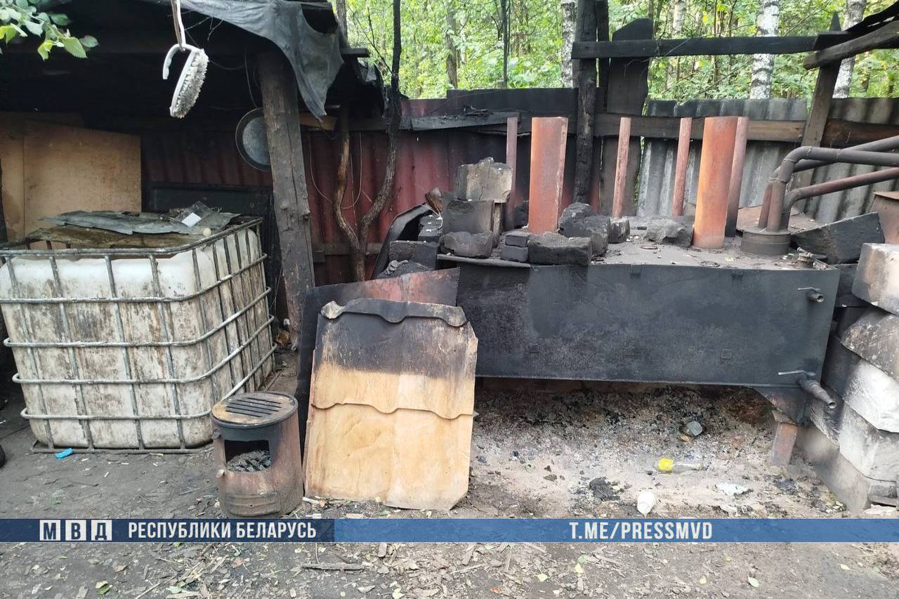 В Пружанском районе ликвидировали мини-завод по производству самогона