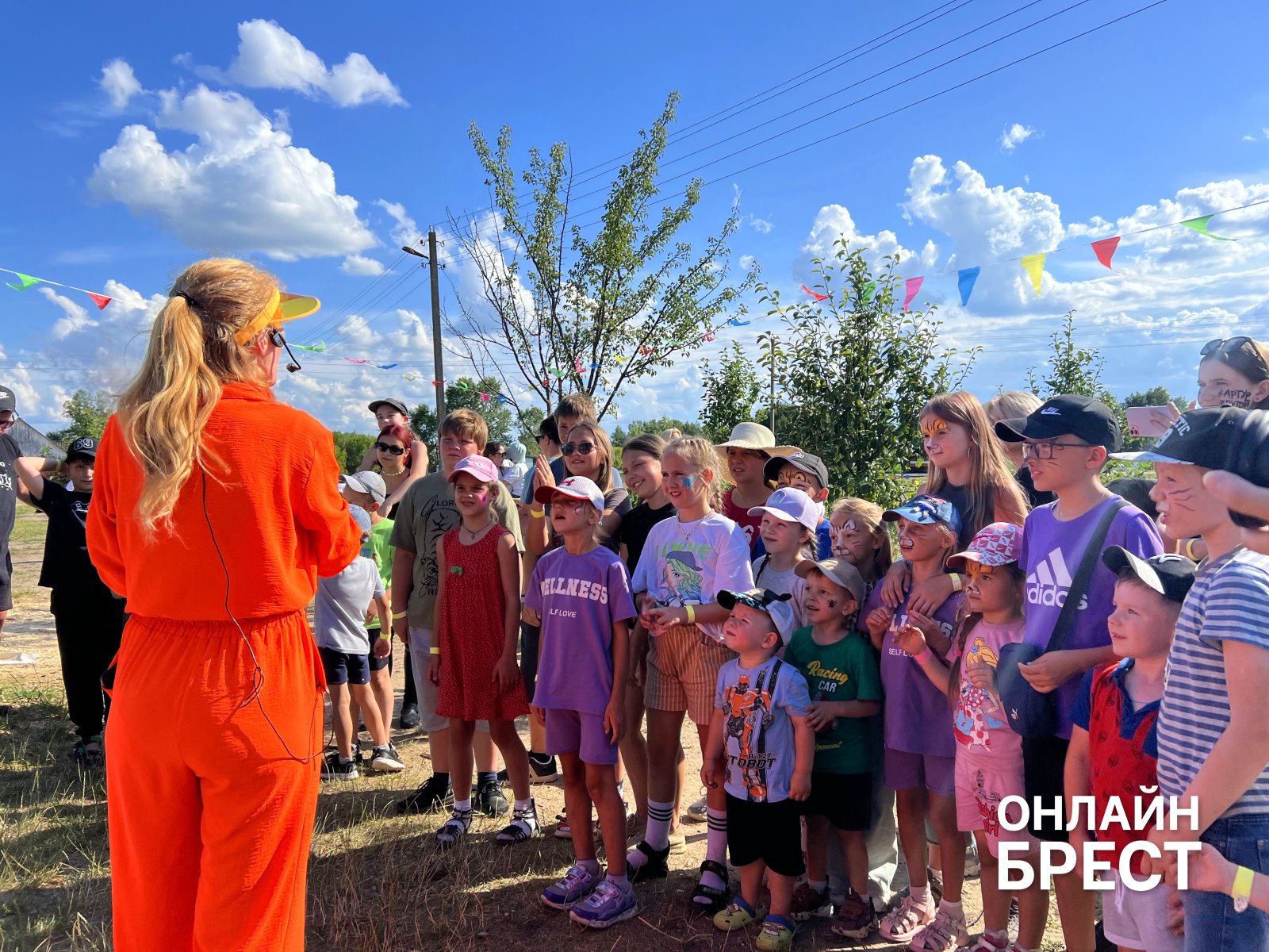 От байкеров до лошадей: как под Брестом устроили взрыв радости для детей