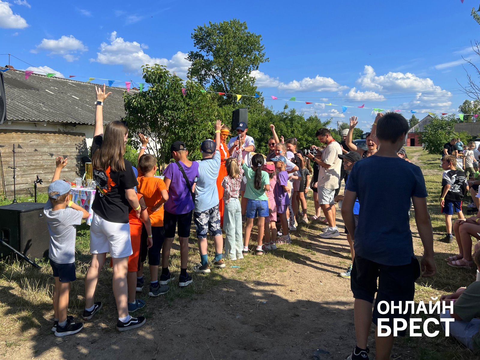 От байкеров до лошадей: как под Брестом устроили взрыв радости для детей