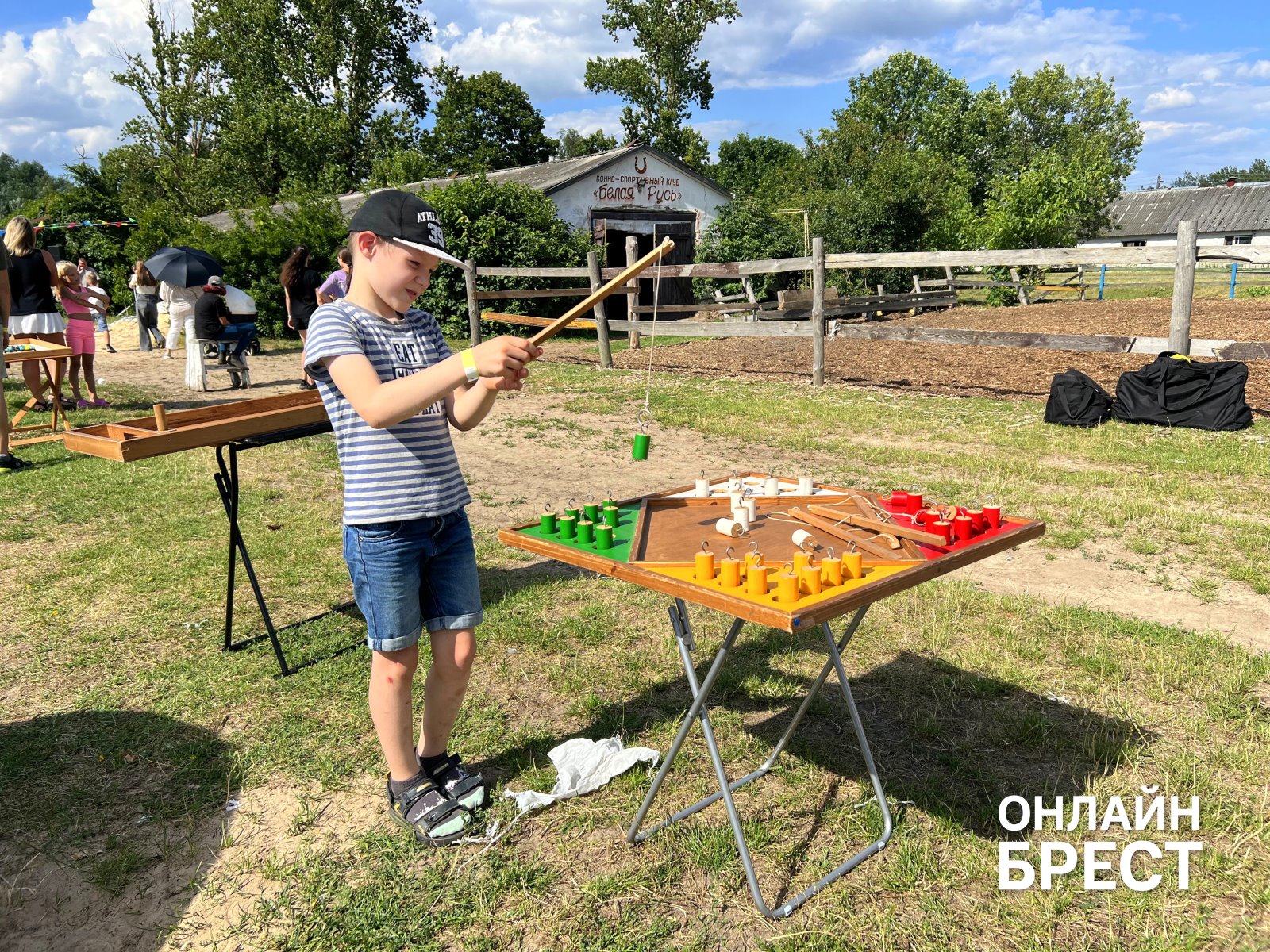 От байкеров до лошадей: как под Брестом устроили взрыв радости для детей