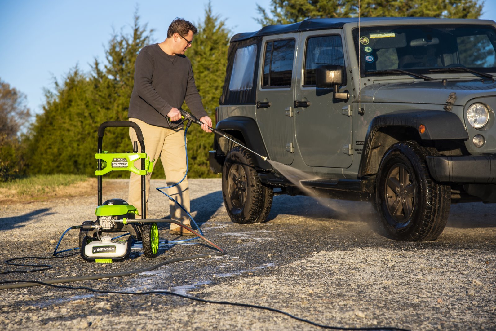 Ни грязи, ни очередей: мойка высокого давления Greenworks GHP2000