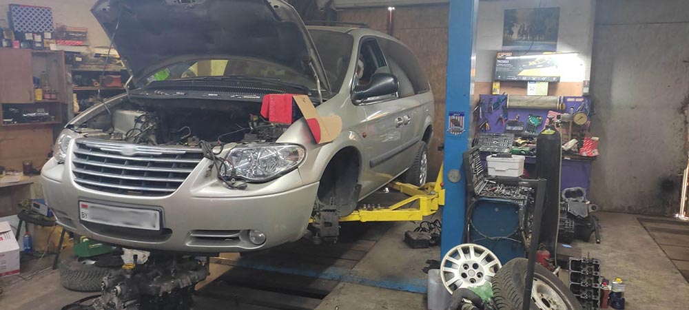 Брестская налоговая нашла автомастерскую в гаражном кооперативе — последствия серьёзные