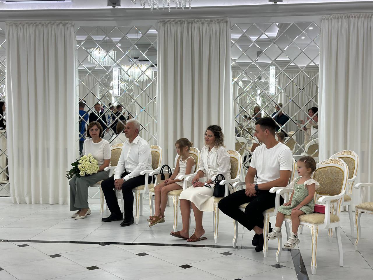 Любовь проверенная временем! В День города чествовали «жемчужные» семьи Бреста