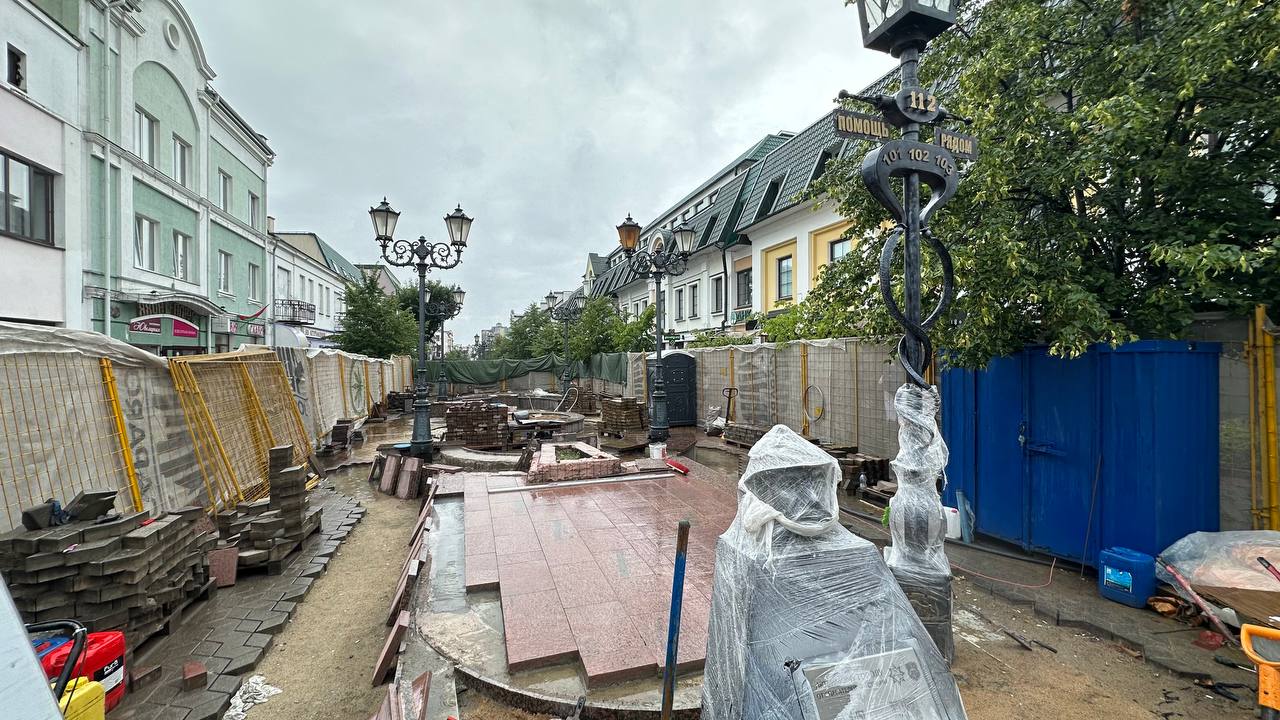 Лободинский проверил ход благоустройства ключевых объектов Бреста