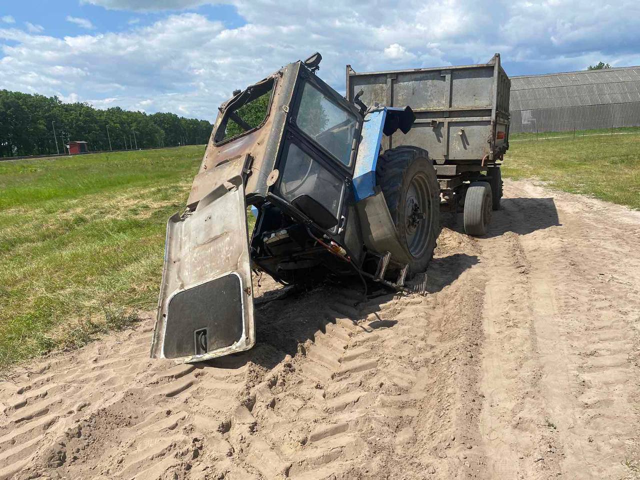 Трактор столкнулся с поездом в Дрогичинском районе