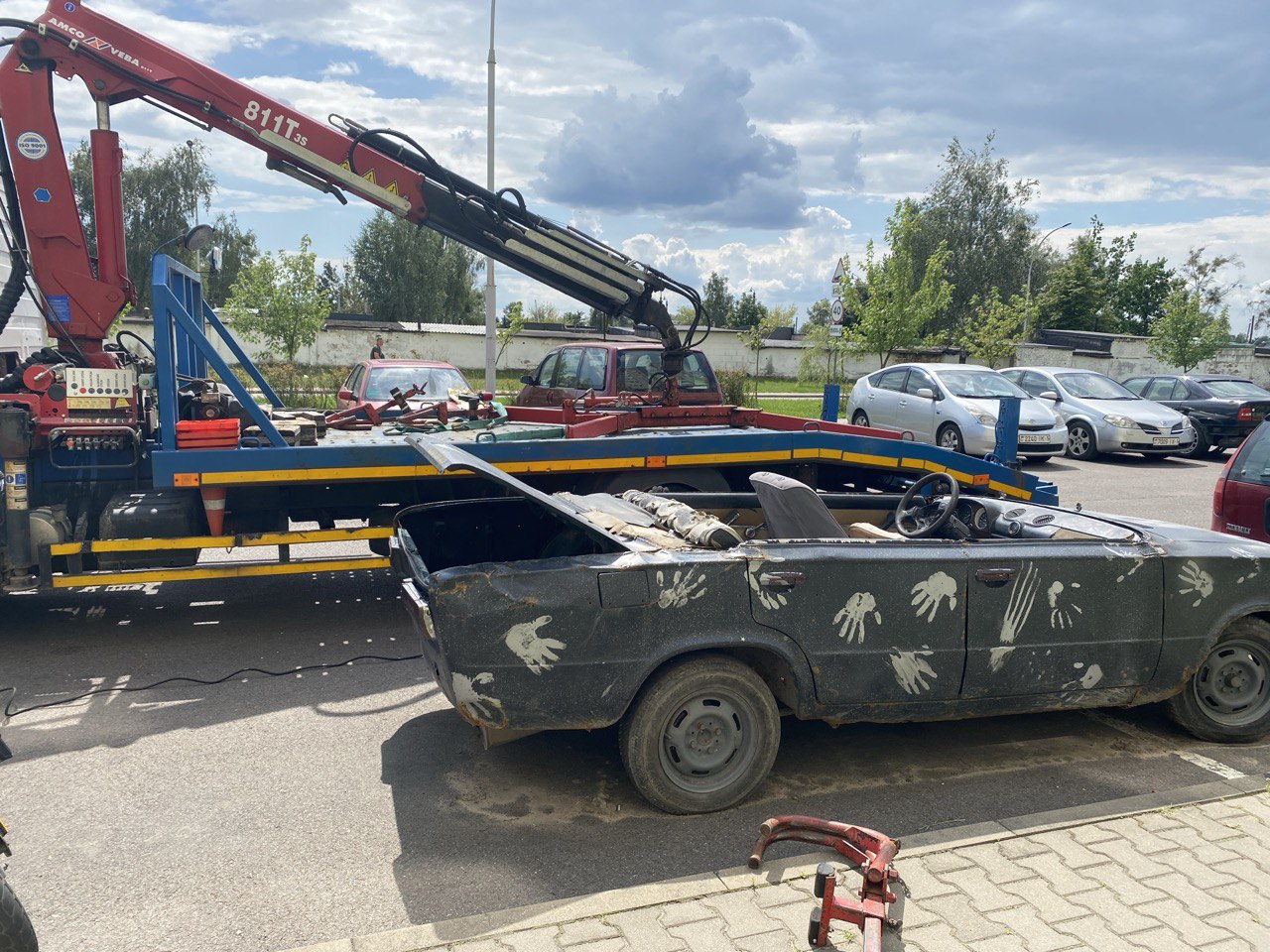 В Бресте продолжается активная эвакуация неэксплуатируемых автомобилей