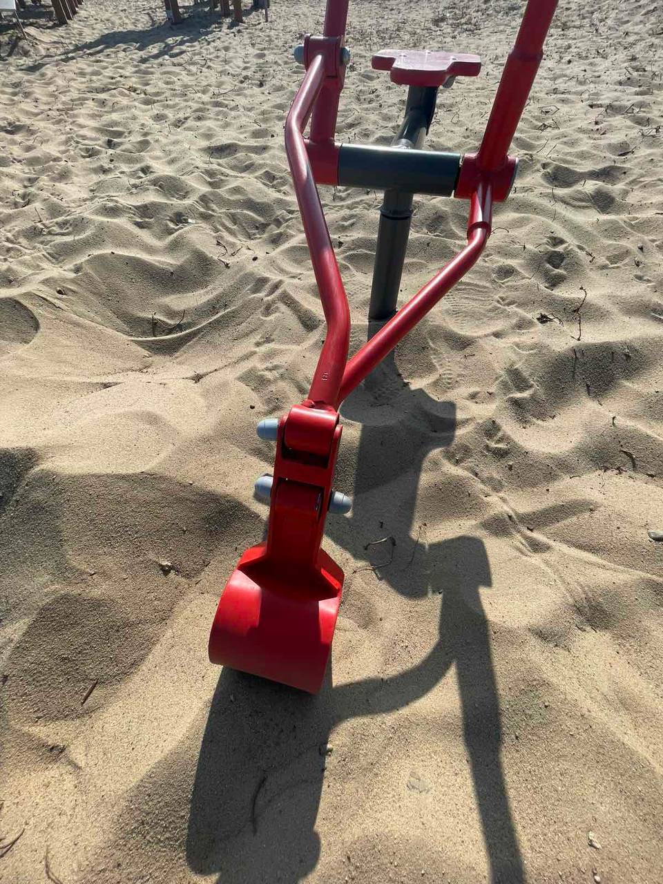 Пляж у Гребного канала в Бресте пострадал