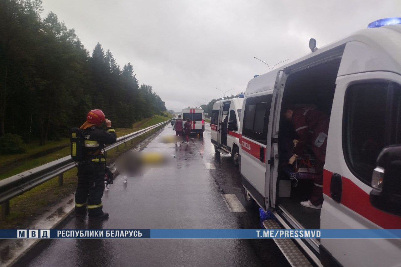 Пьяный водитель Mercedes устроил смертельное столкновение — погибли 4 человека, включая детей
