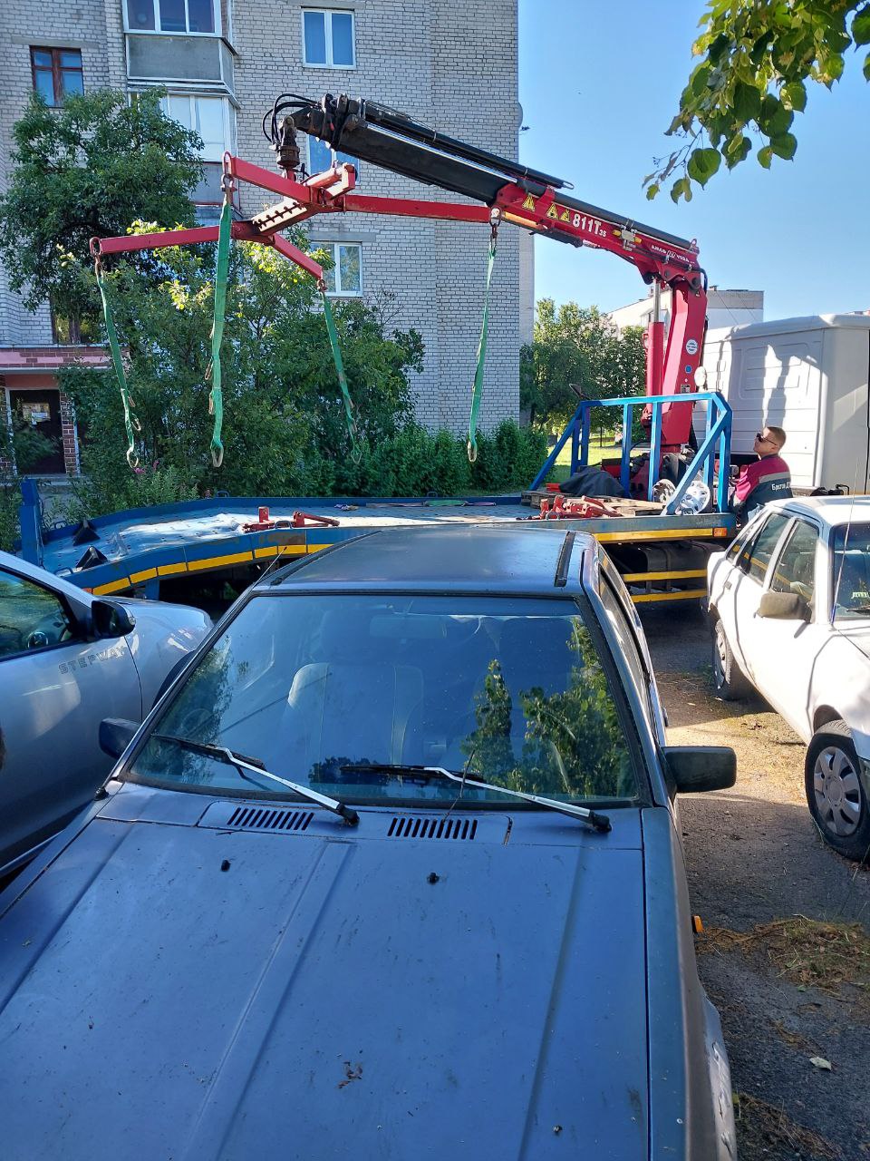 В Бресте эвакуировали неэксплуатируемые автомобили