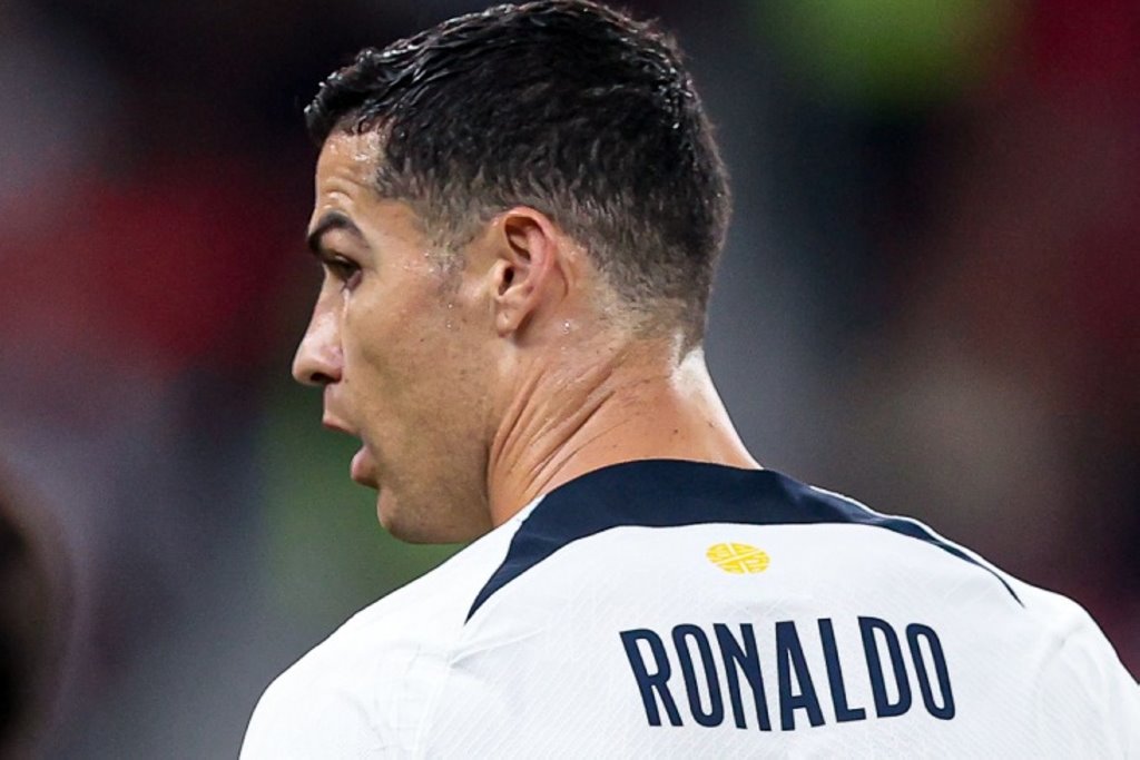 Пока вы читаете эту новость, Роналду зарабатывает среднюю зарплату белоруса