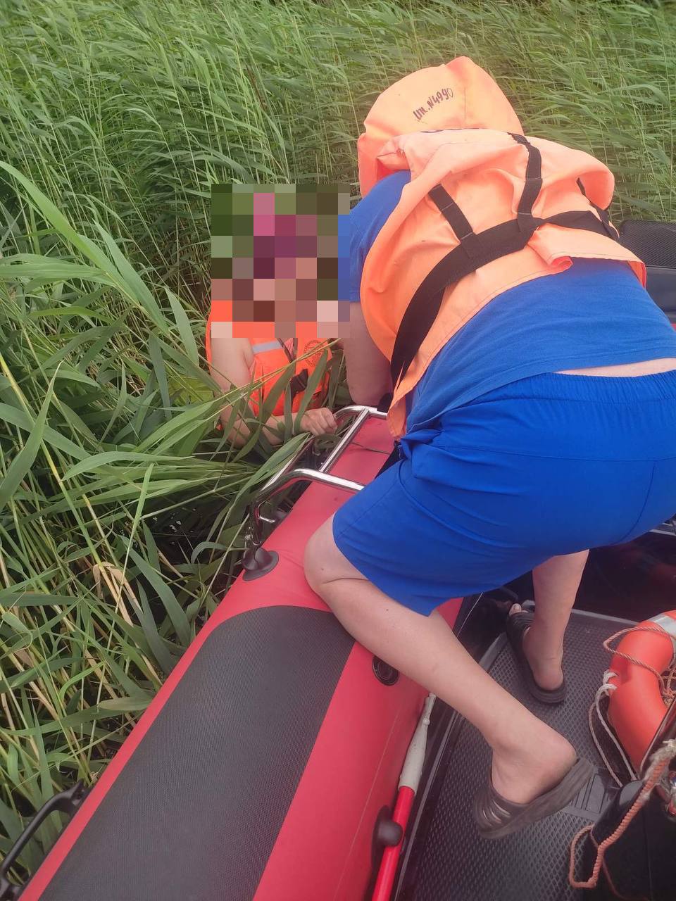 В Бресте девушка упала с сапборда в реку — подробности спасения