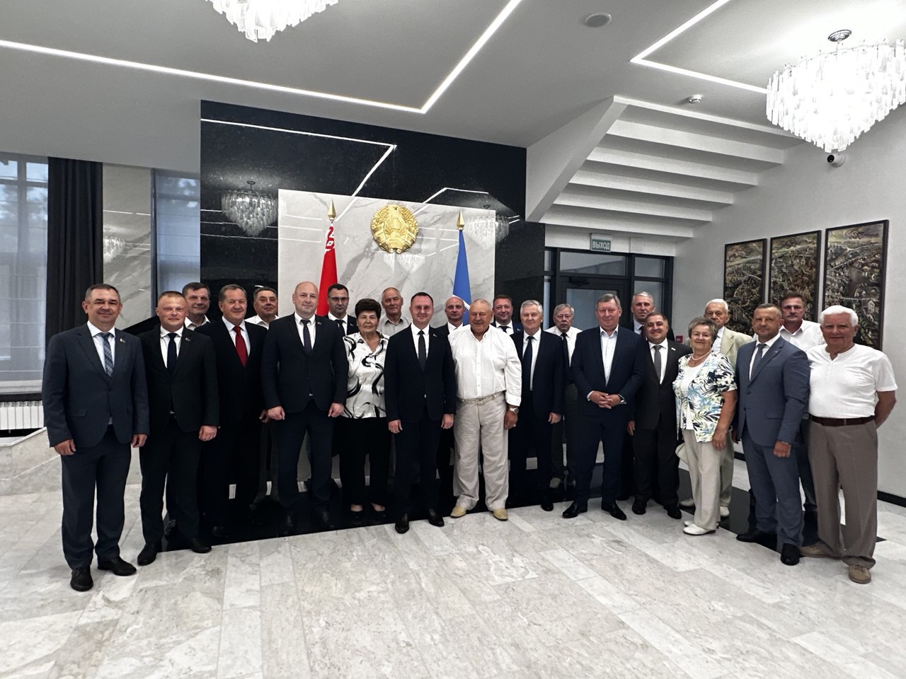 В горисполкоме собрались руководители Бреста разных лет