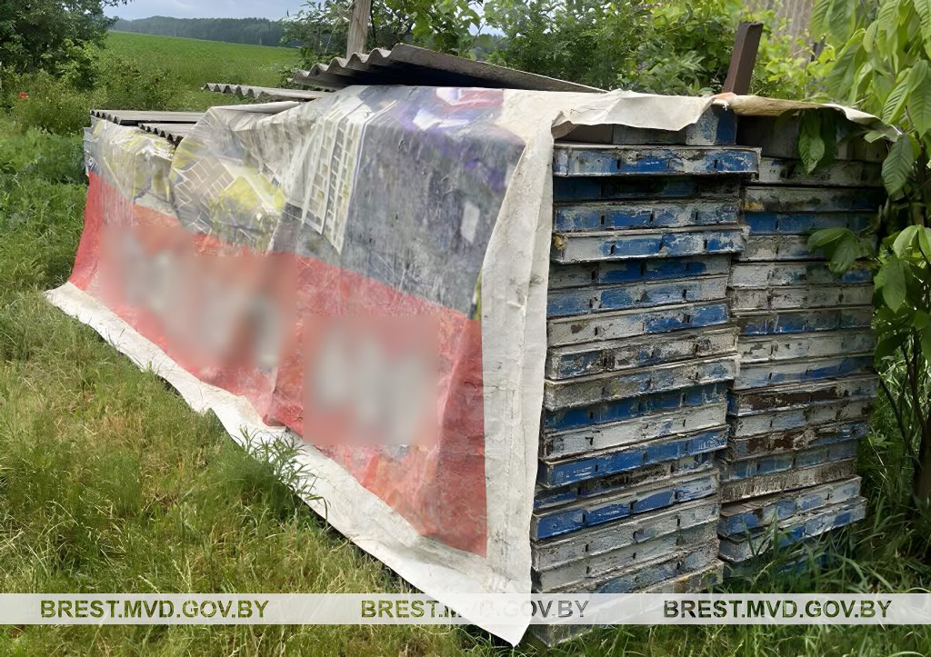 Житель Бреста соблазнился соседством с «халявой» и похитил у предприятия стройматериалы на 8000 рублей