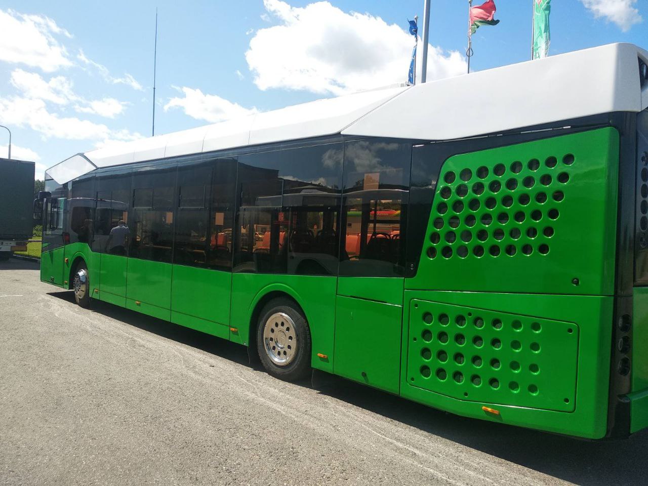 В Брест поступил электробус с USB и кондиционером