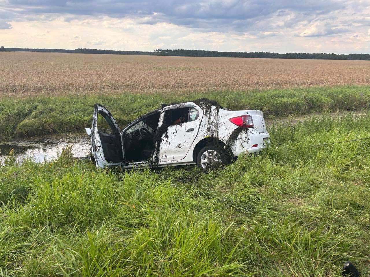 Автомобиль ушел под воду: женщина погибла в ДТП под Пинском