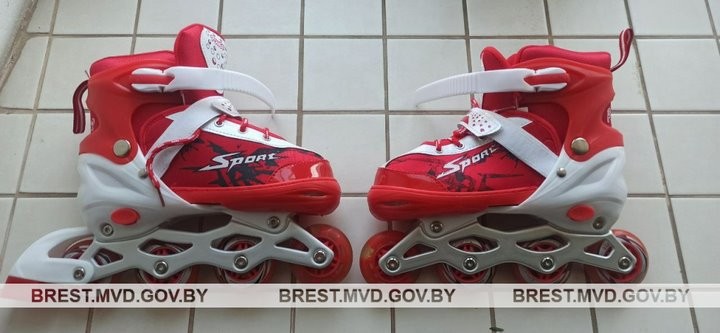 В Пинске два «гастролёра» похитили с рынка роликовые коньки и самокат