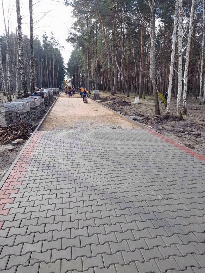 В Бресте продолжается работа по благоустройству городских территорий