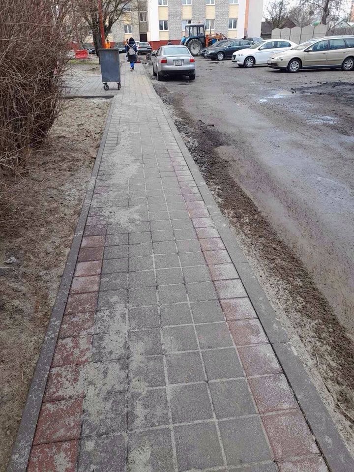 В Бресте продолжается работа по благоустройству городских территорий