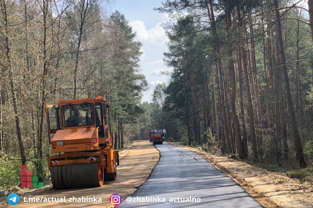 В деревне Бульково Жабинковского района асфальтируется дорога