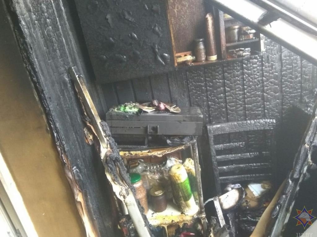 Восьмилетнего ребенка спасли при пожаре в Березе