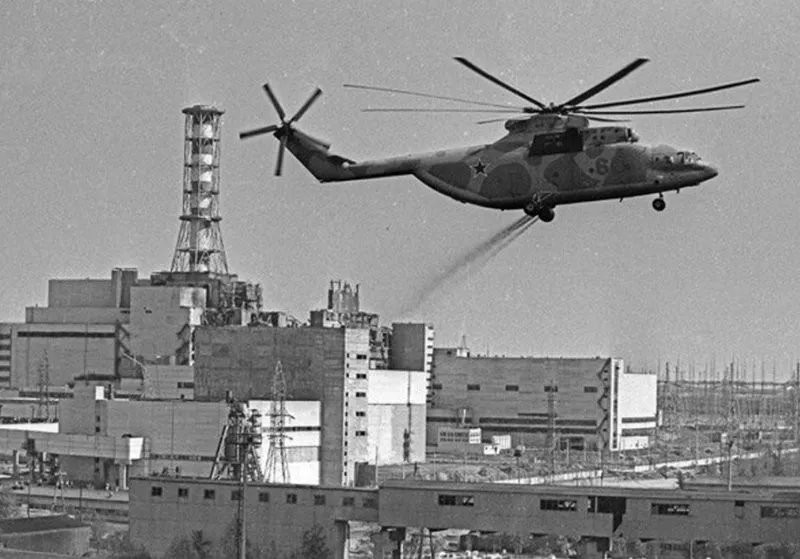 Брестский вертолетчик больше месяца «гасил» аварийный 4-й реактор в Чернобыле