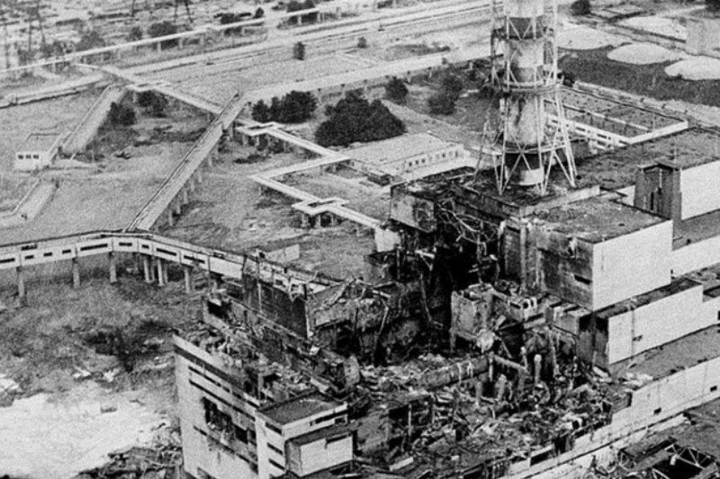 Брестский вертолетчик больше месяца «гасил» аварийный 4-й реактор в Чернобыле