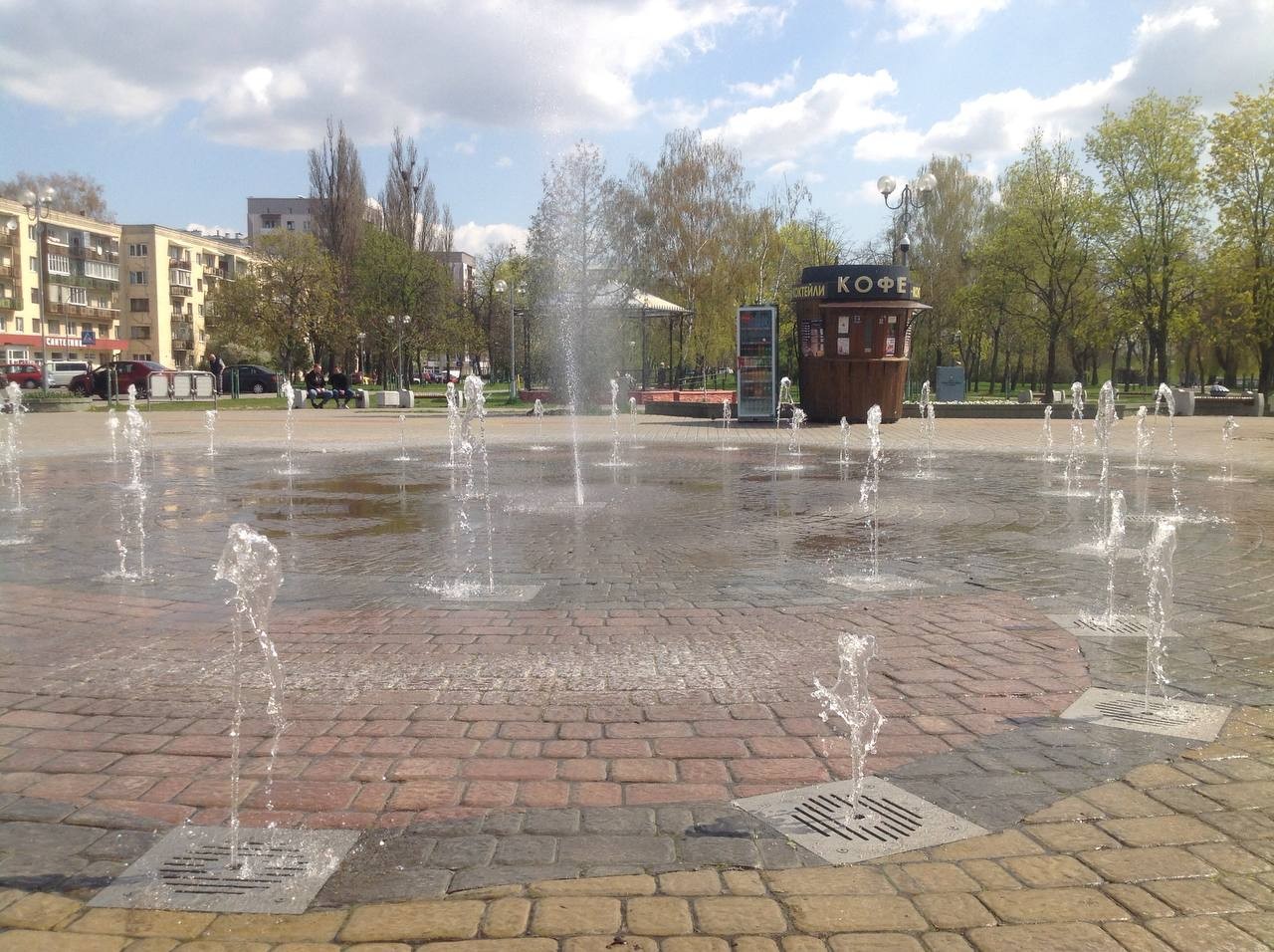 Сегодня в Бресте начали работать фонтаны. Сезон открыт!  Источник: Александр Рогачук, telegram