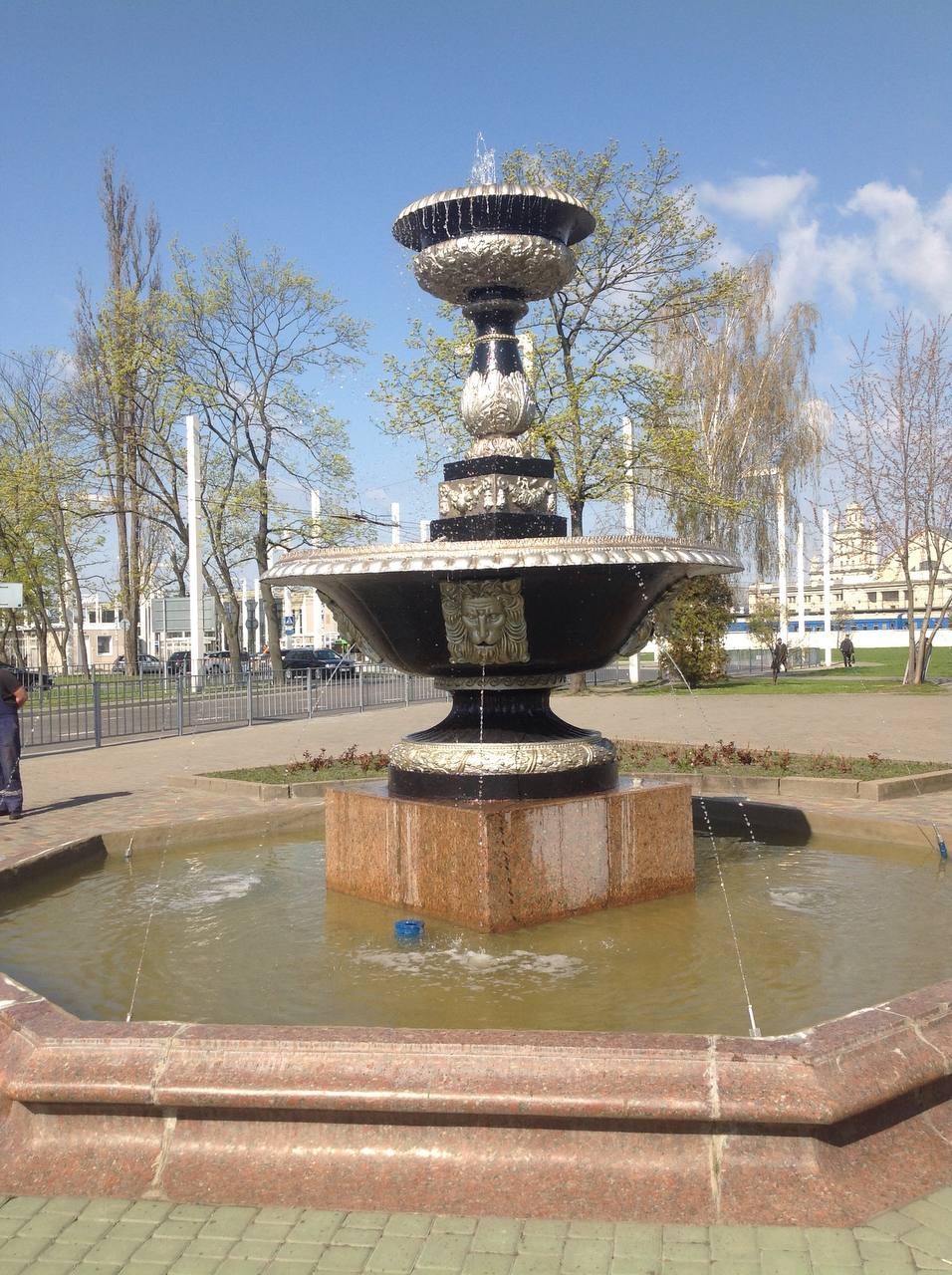 Сегодня в Бресте начали работать фонтаны. Сезон открыт!  Источник: Александр Рогачук, telegram