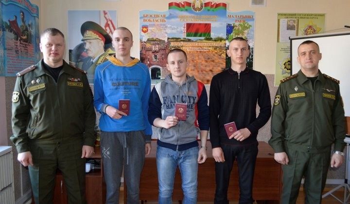 На службу в армию отправились жители Малоритчины
