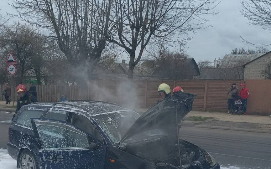 Автомобиль загорелся в Барановичах