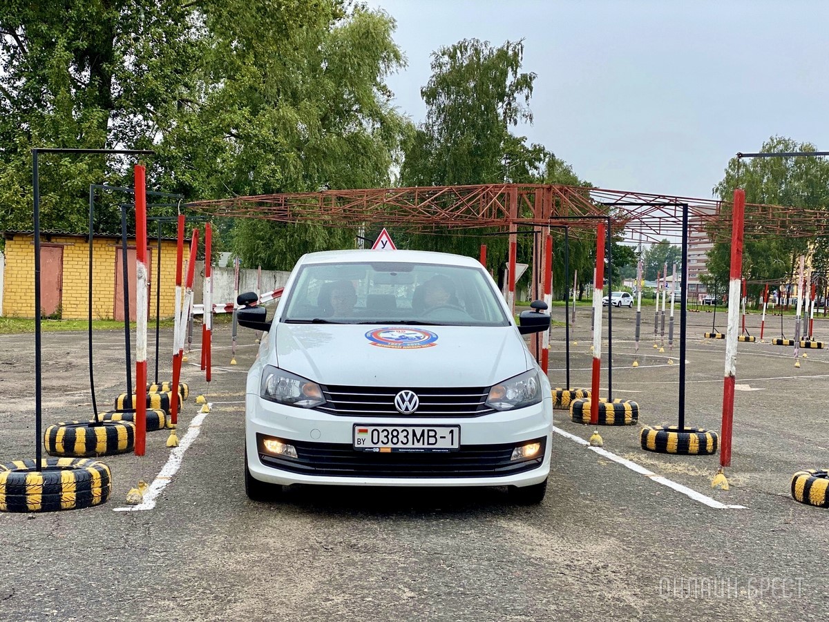 Не откладывай на потом – обучись вождению уже сейчас! Набор в группы по категориям А, В, С, Д в автошколе «ДОСААФ» в Бресте