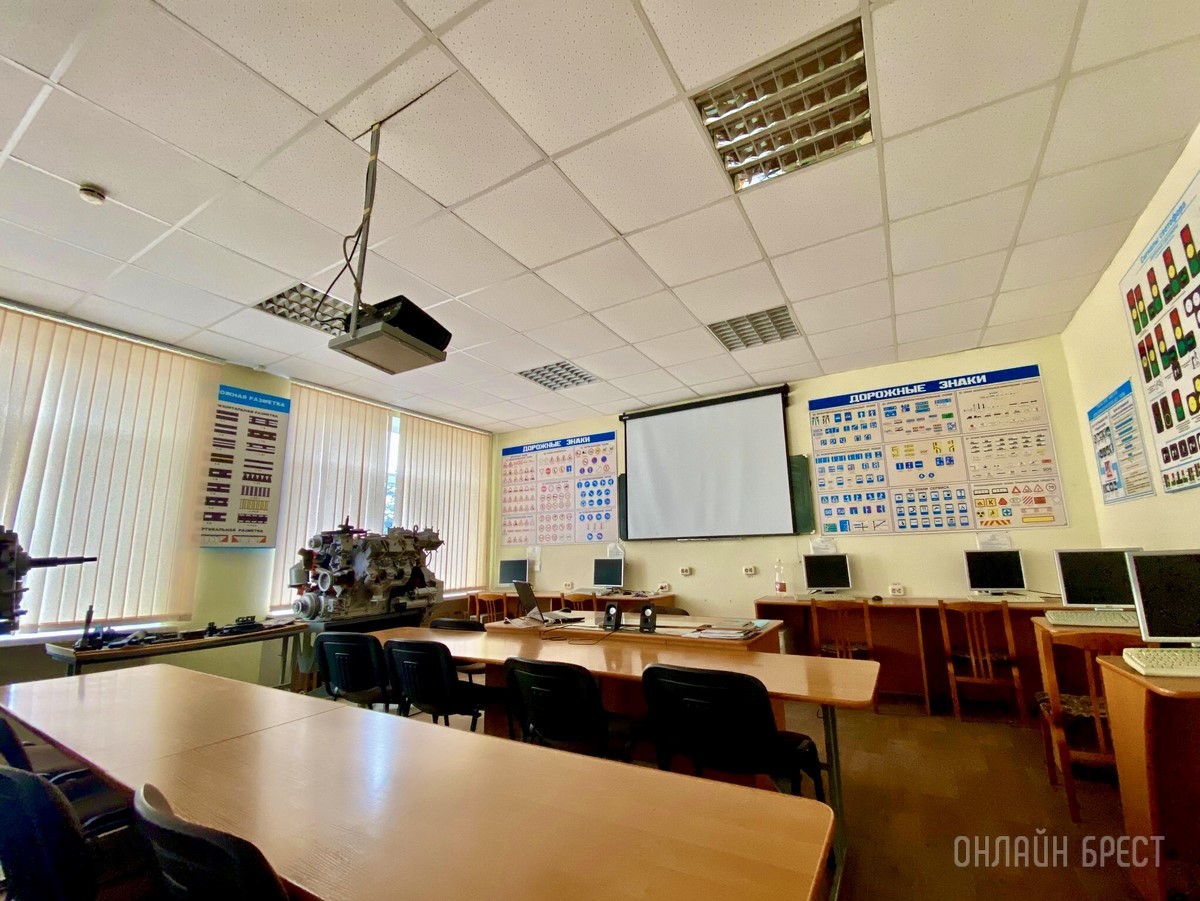 Не откладывай на потом – обучись вождению уже сейчас! Набор в группы по категориям А, В, С, Д в автошколе «ДОСААФ» в Бресте