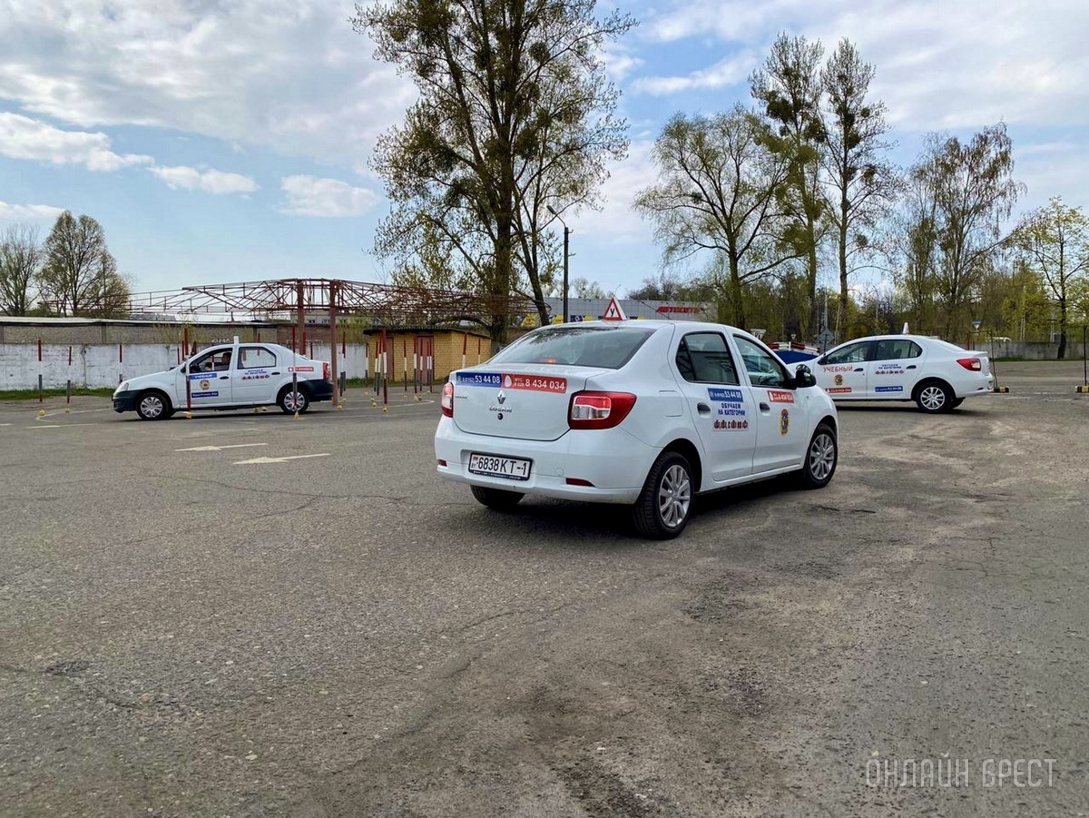 Не откладывай на потом – обучись вождению уже сейчас! Набор в группы по категориям А, В, С, Д в автошколе «ДОСААФ» в Бресте