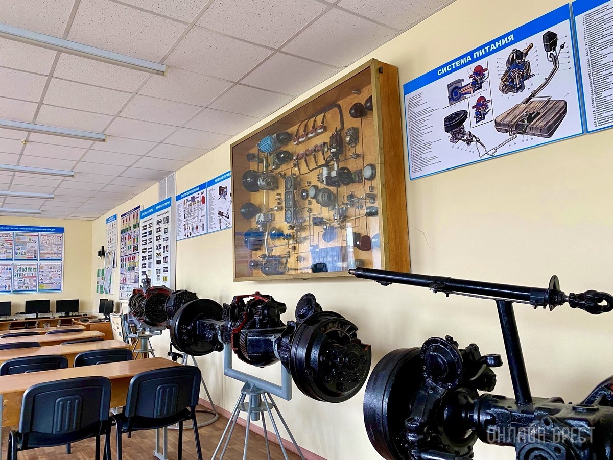 Не откладывай на потом – обучись вождению уже сейчас! Набор в группы по категориям А, В, С, Д в автошколе «ДОСААФ» в Бресте