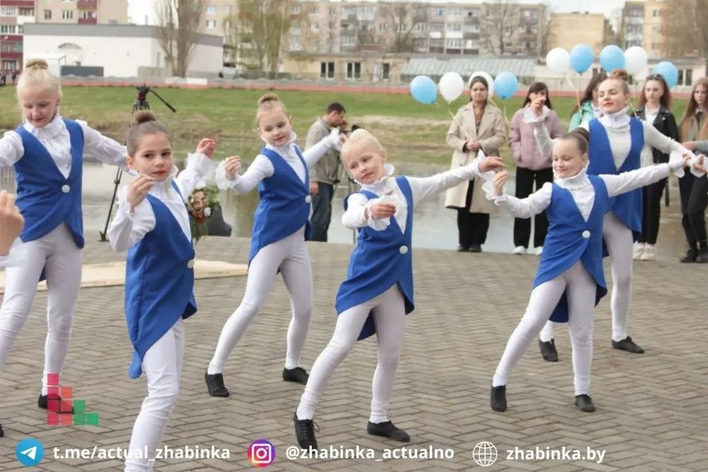 В городе-спутнике Бреста торжественно открыли фонтан