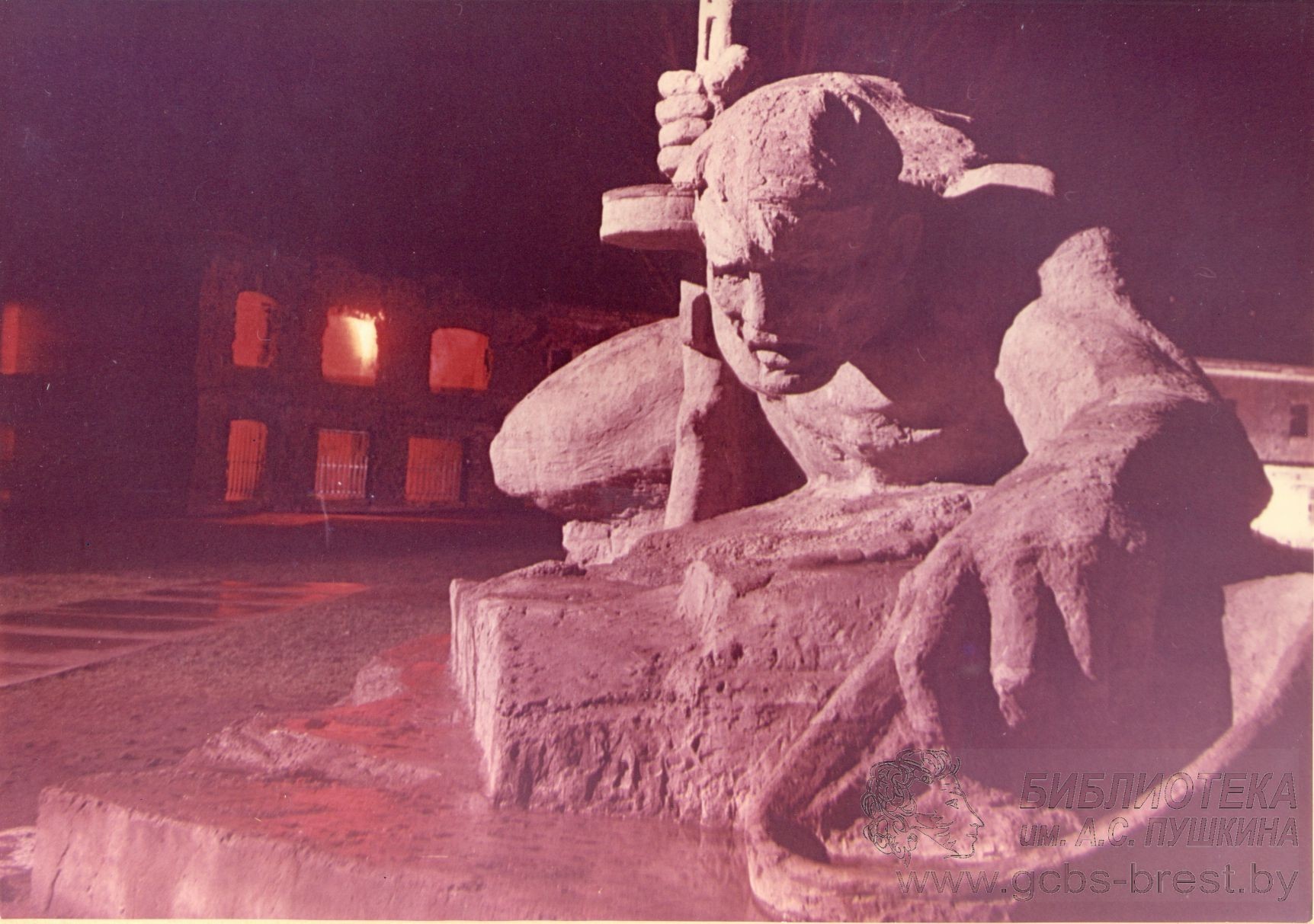 День открытия Мемориального комплекса «Брестская крепость-герой». Фото и подробности