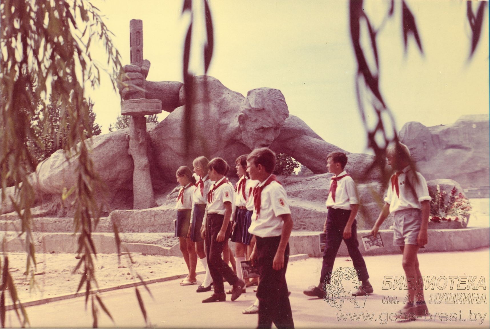 День открытия Мемориального комплекса «Брестская крепость-герой». Фото и подробности