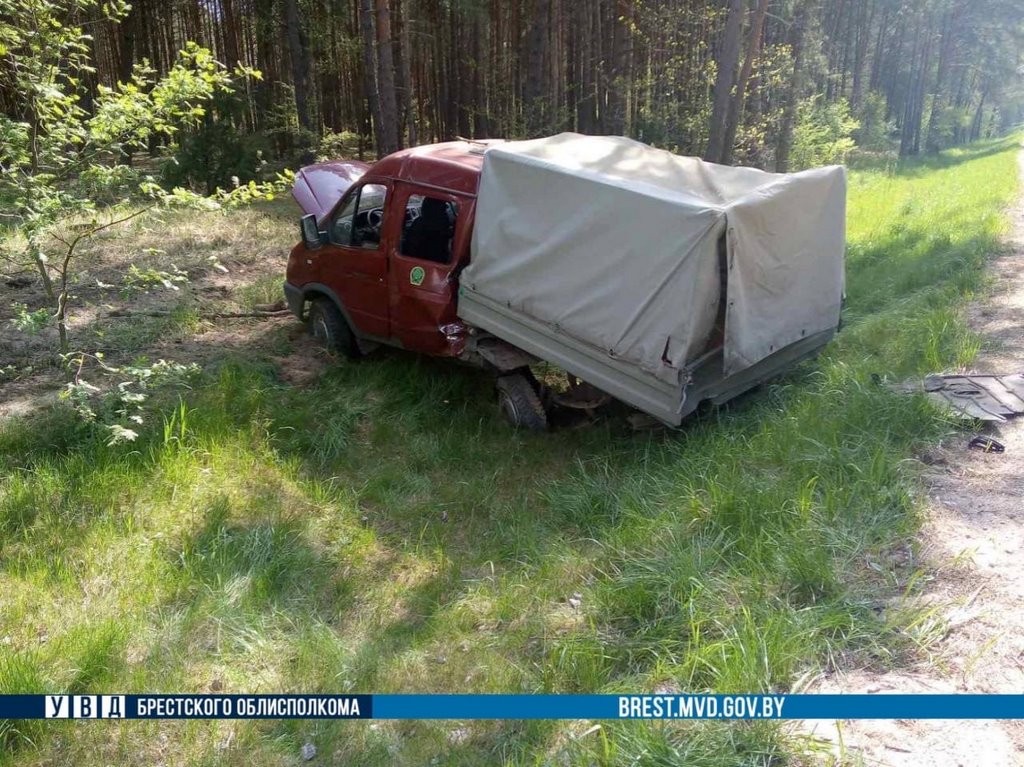Под Брестом произошло жесткое ДТП. 23-летняя девушка на BMW не справилась с управлением