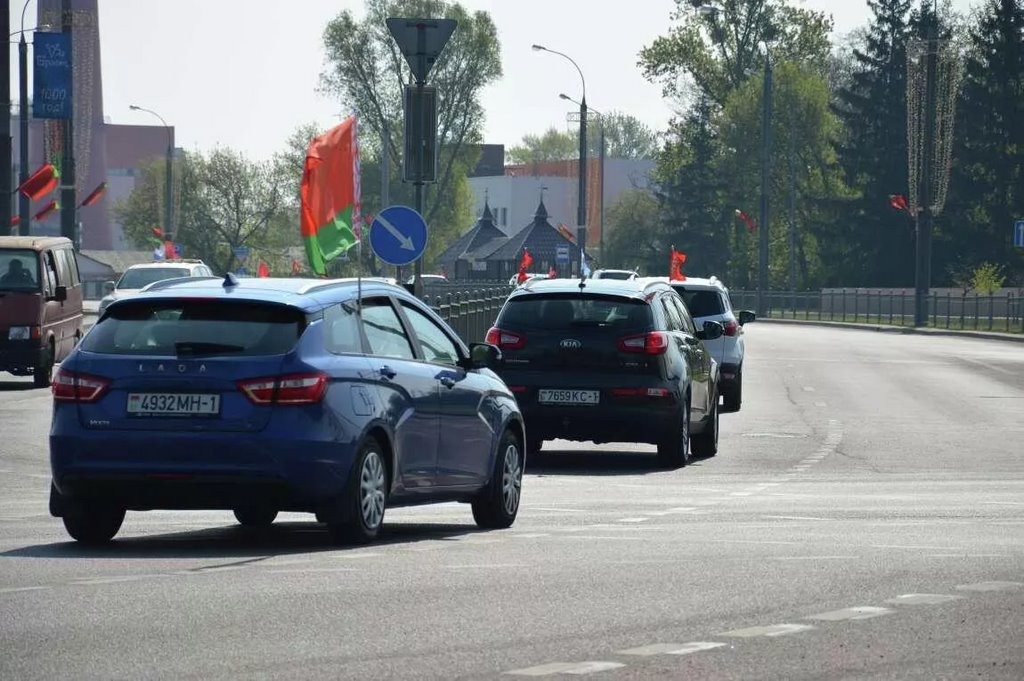 Более 200 машин приняли участие в автопробеге к 9 мая в Бресте