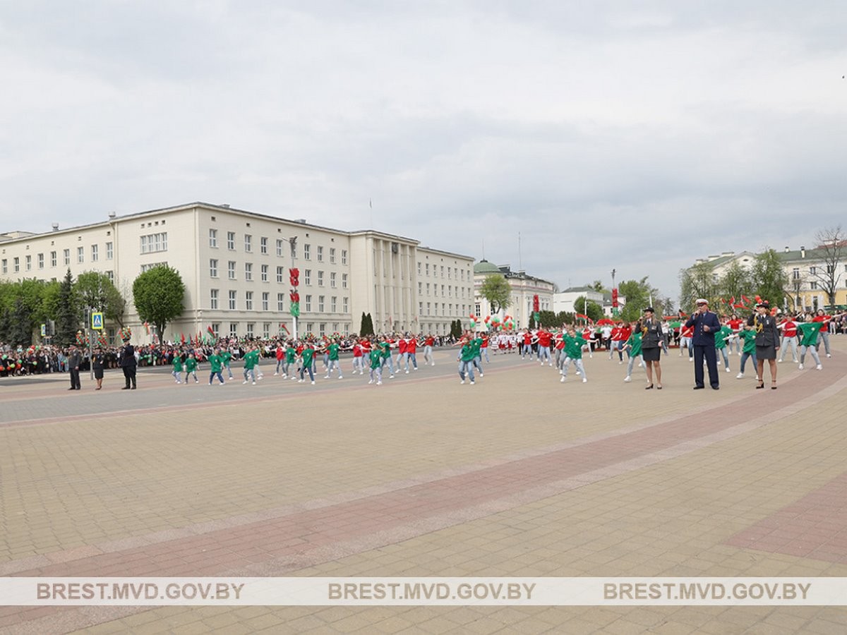 В Бресте прошли торжественные мероприятия, приуроченные ко Дню Государственного герба и флага Беларуси
