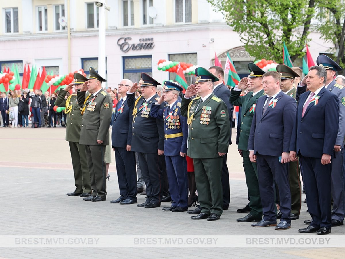 В Бресте прошли торжественные мероприятия, приуроченные ко Дню Государственного герба и флага Беларуси