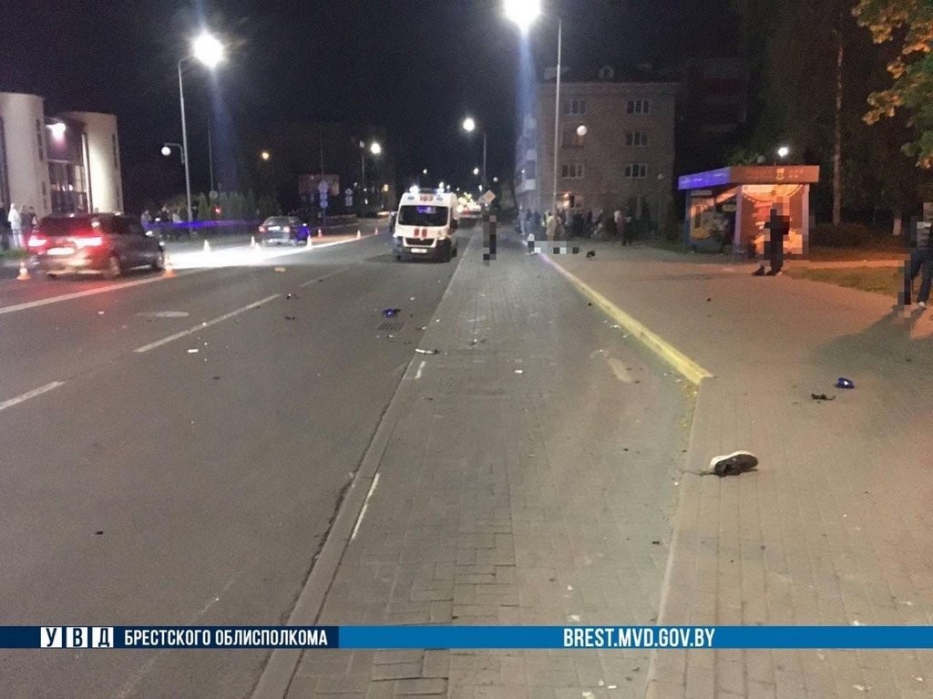 18-летний мотоциклист насмерть сбил пешехода в Пинске и погиб сам