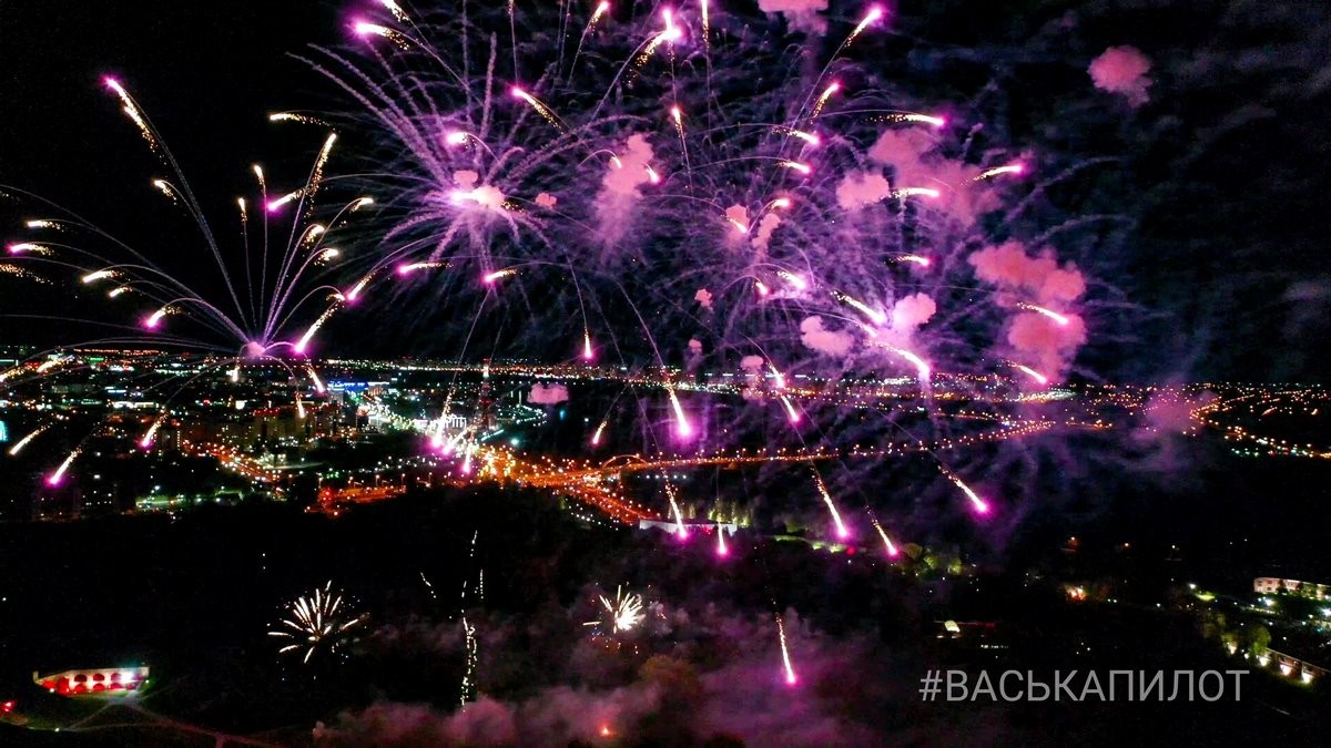 Сегодняшний салют в Бресте. Фото и видео