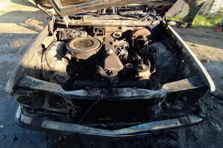 В Березе сгорел Mercedes